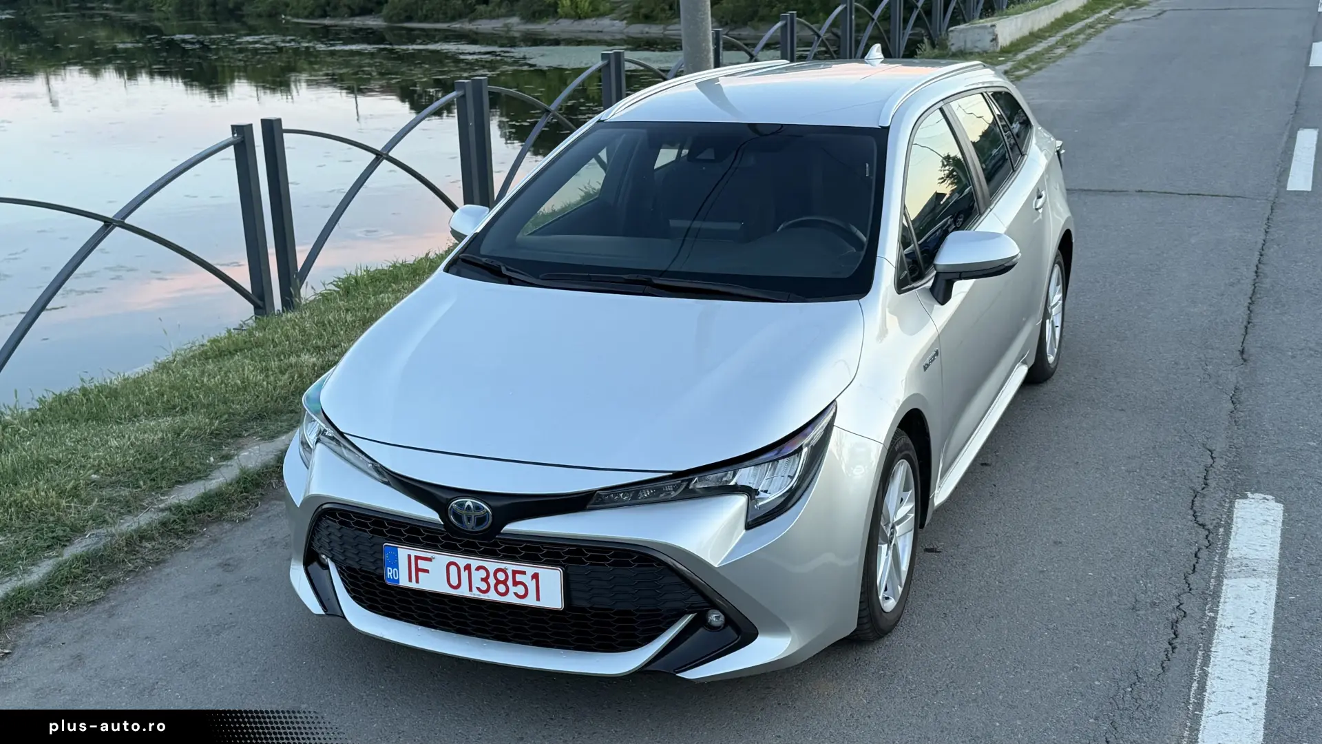 Toyota Corolla Touring Sport Bussines 1.8 hybrid