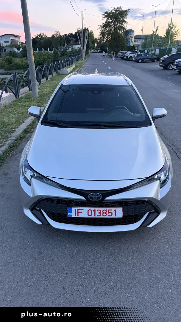 Toyota Corolla Touring Sport Bussines 1.8 hybrid