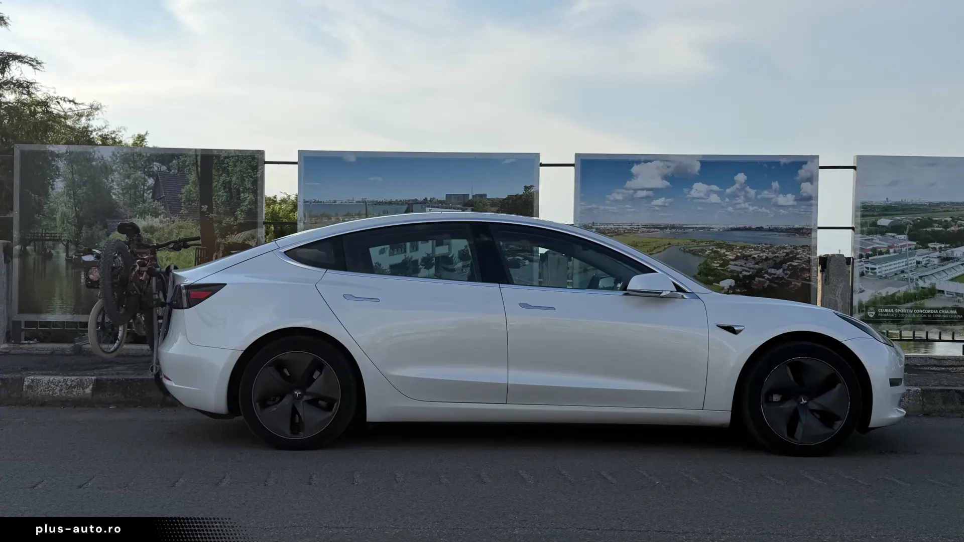 Tesla Model 3 — poza 2