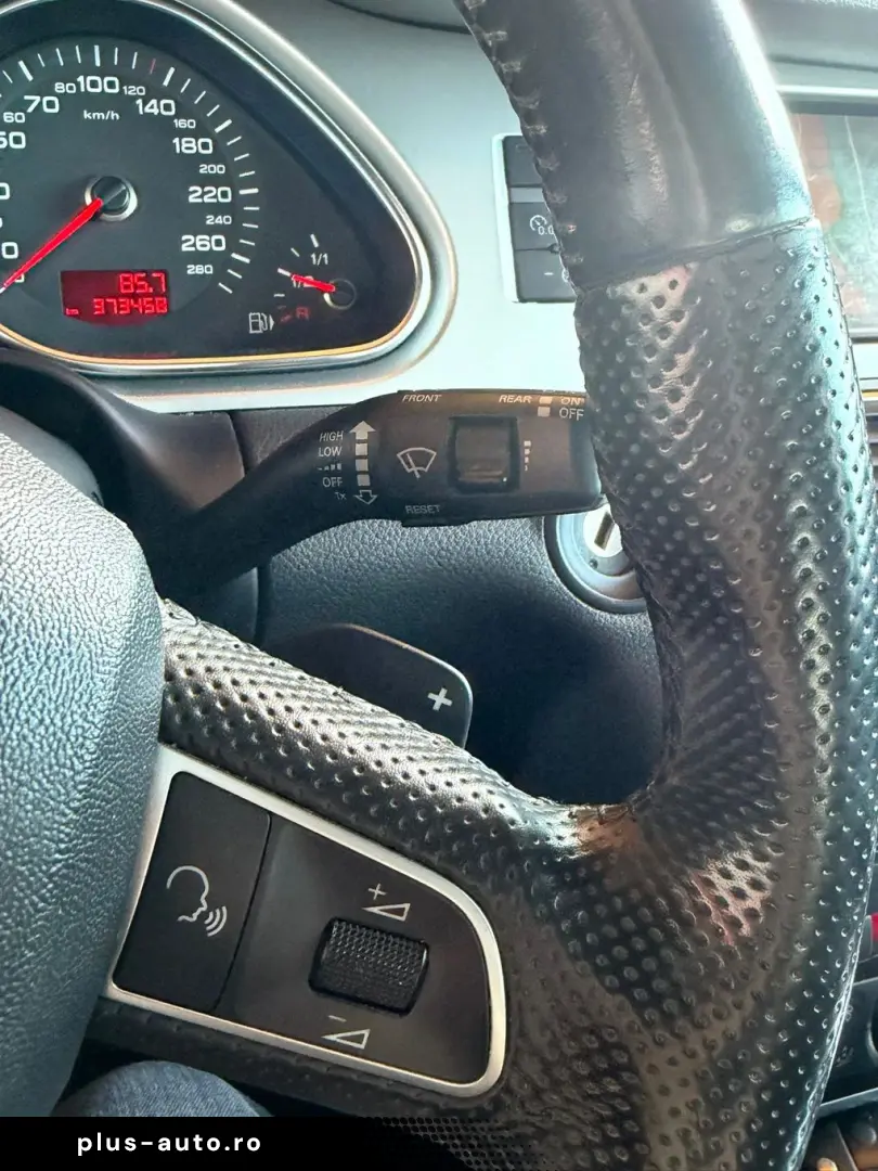 Audi Q7 3.0 TDI quattro 239 CP 7 Locuri Perne Alcantara Navi