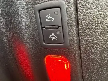 Audi Q7 3.0 TDI quattro 239 CP 7 Locuri Perne Alcantara Navi
