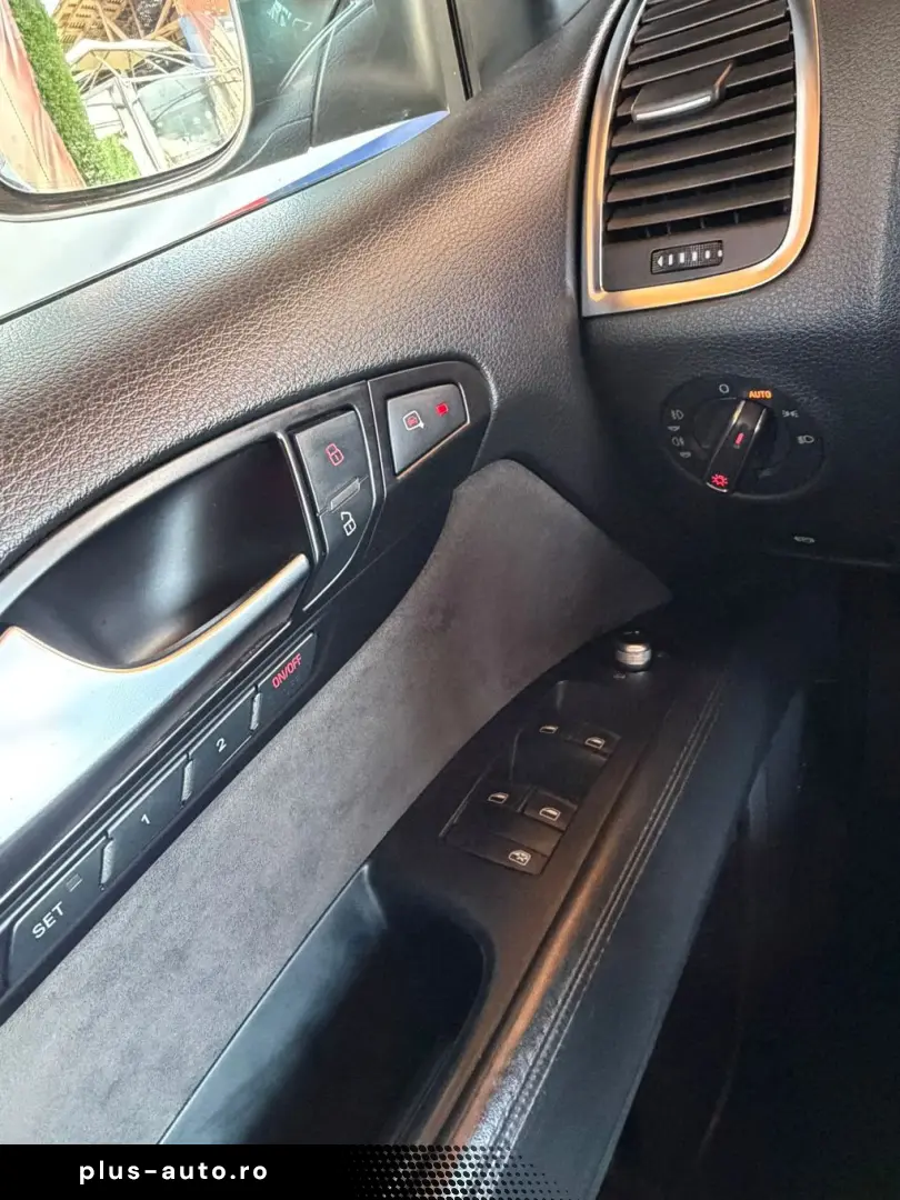 Audi Q7 3.0 TDI quattro 239 CP 7 Locuri Perne Alcantara Navi