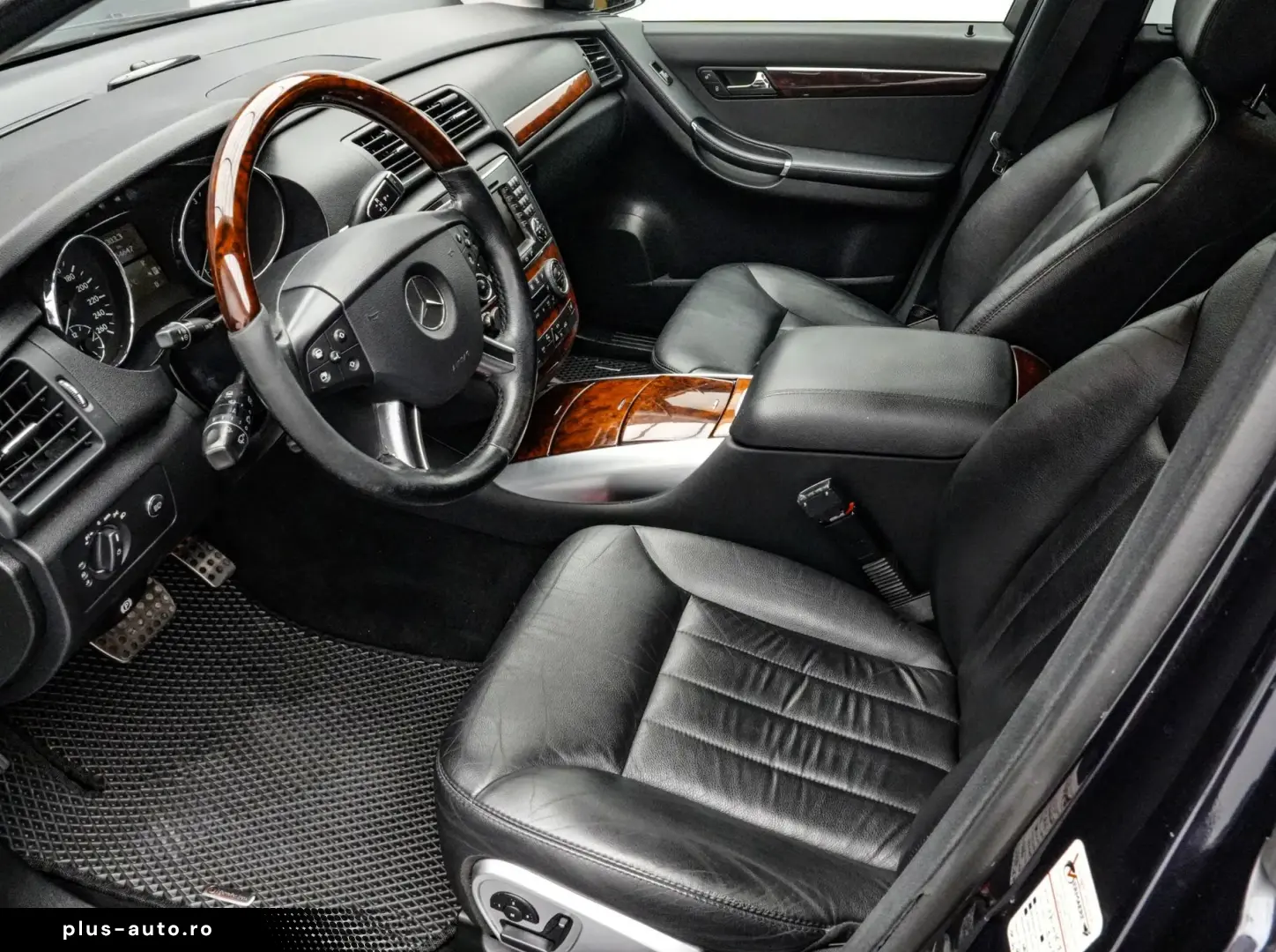 Mercedes-Benz R