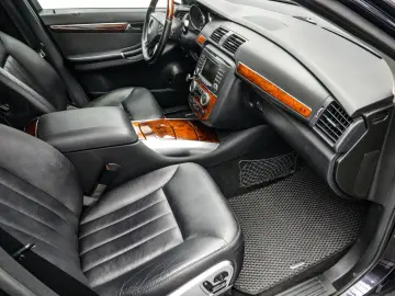 Mercedes-Benz R
