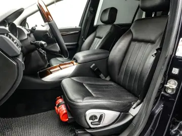 Mercedes-Benz R