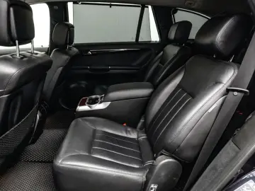 Mercedes-Benz R