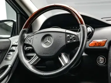 Mercedes-Benz R
