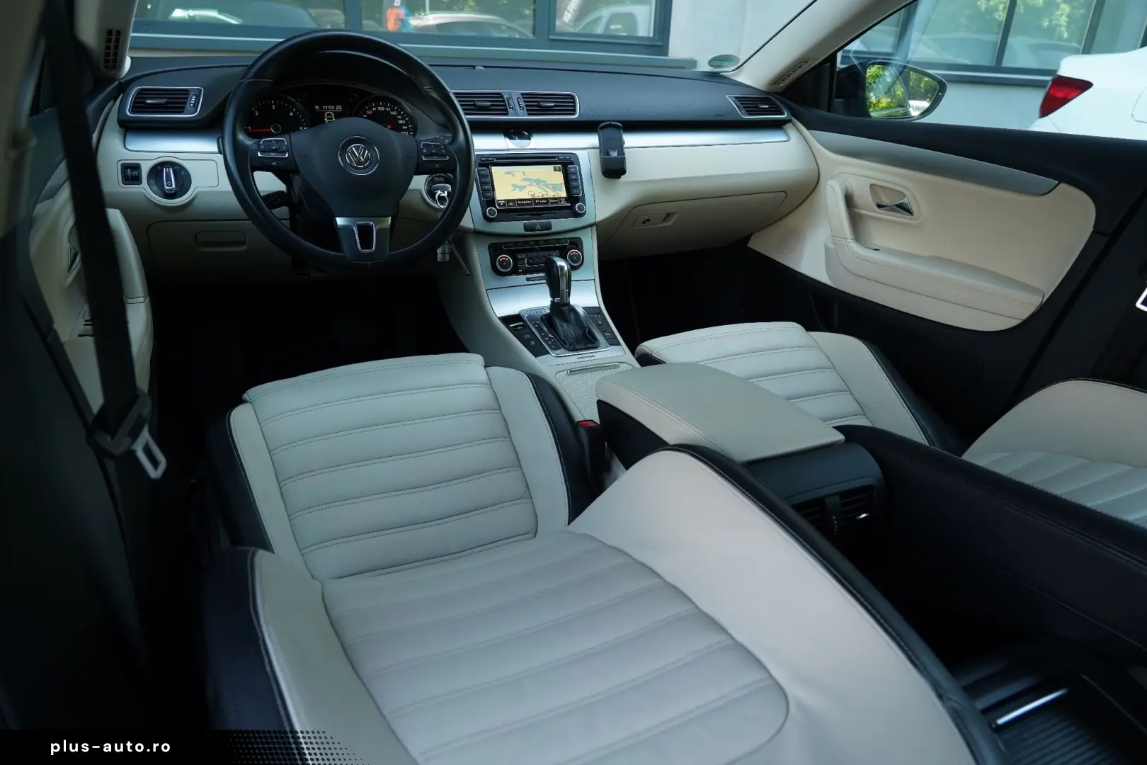Volkswagen Passat-Cc
