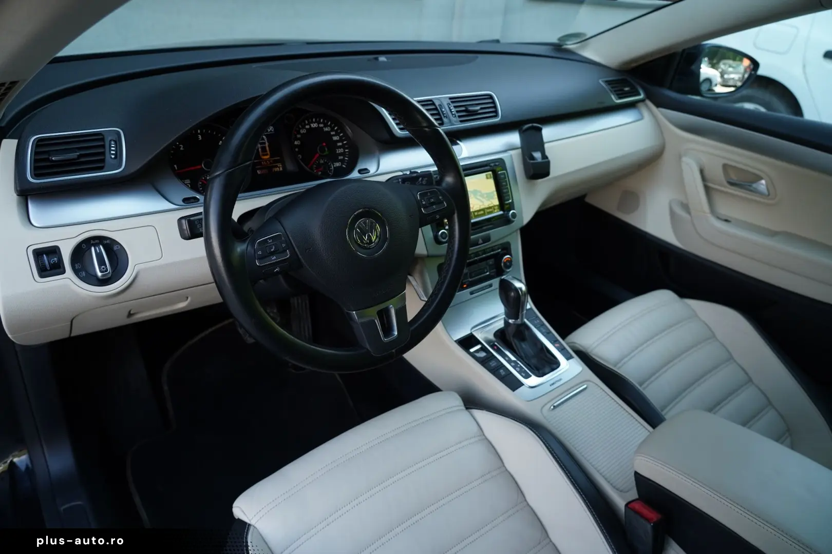 Volkswagen Passat-Cc