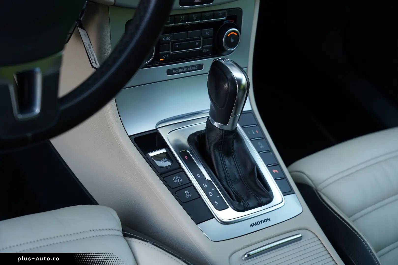 Volkswagen Passat-Cc