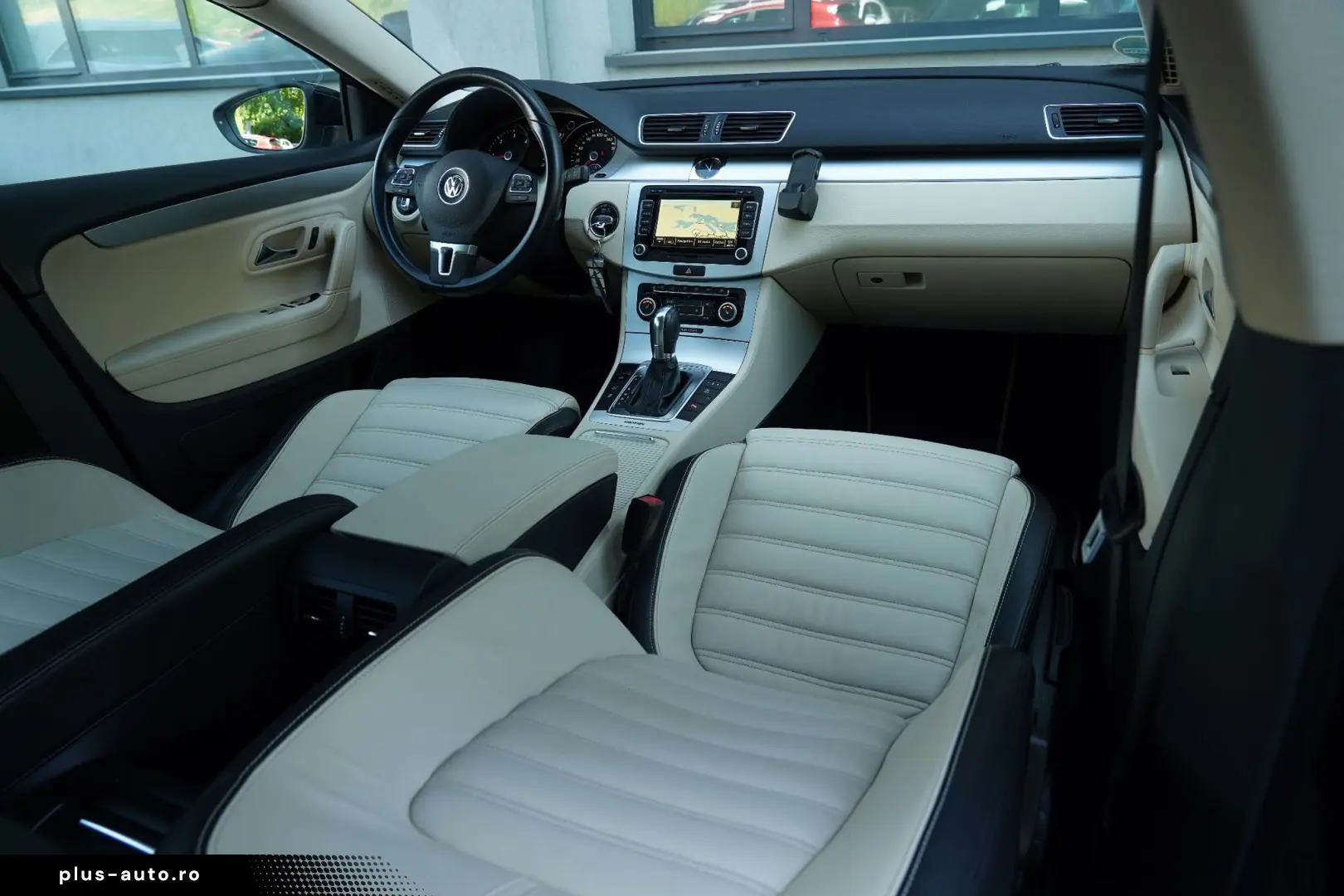 Volkswagen Passat-Cc