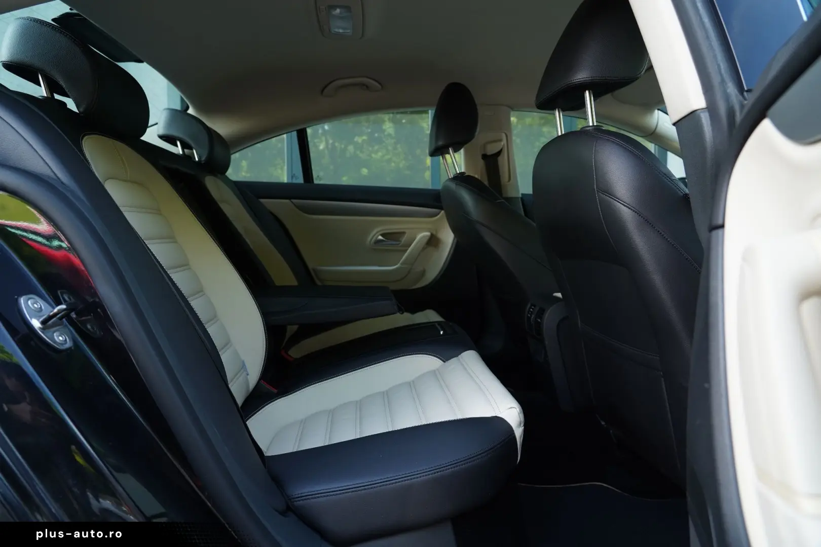 Volkswagen Passat-Cc