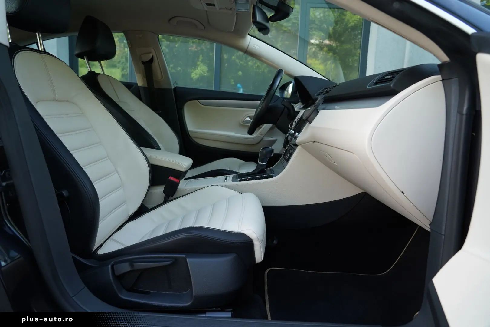 Volkswagen Passat-Cc