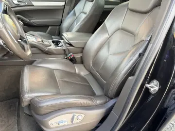 S  E-hybrid  plug-in