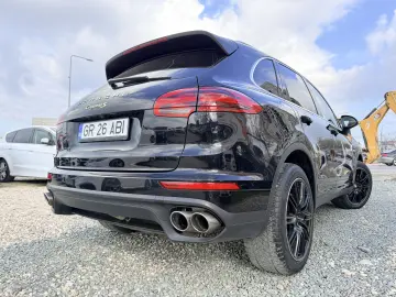 S  E-hybrid  plug-in