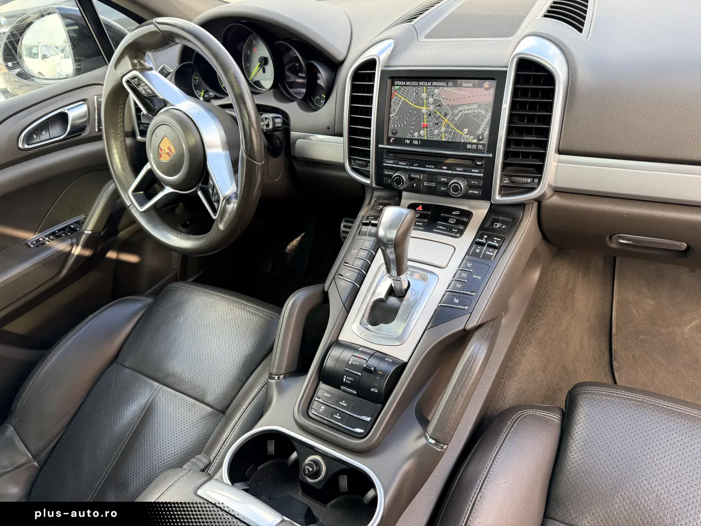 S  E-hybrid  plug-in