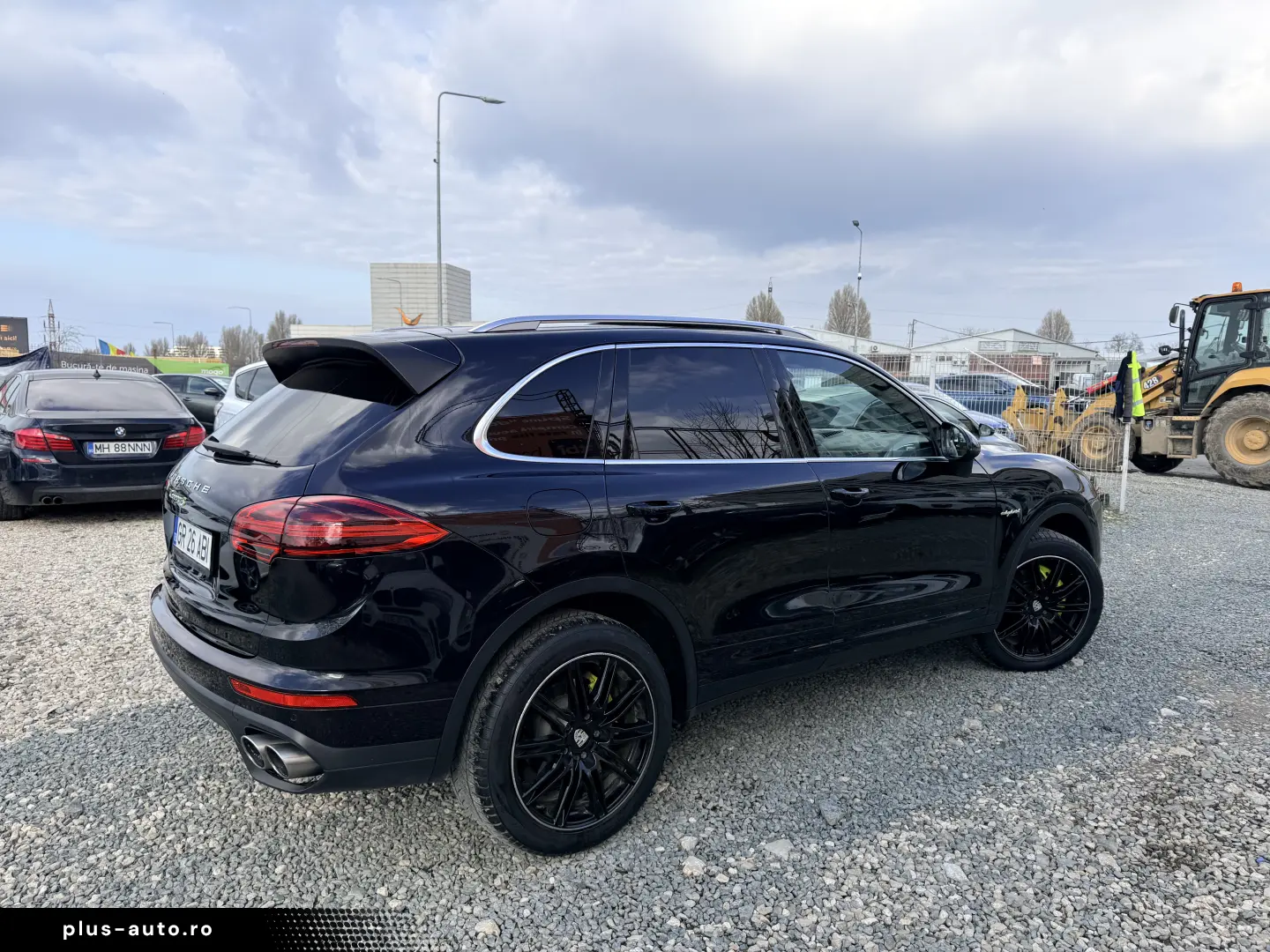 S  E-hybrid  plug-in