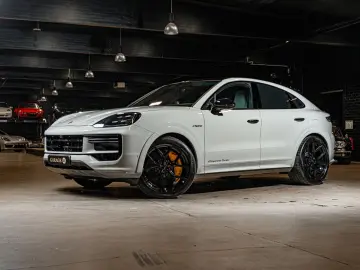 PORSCHE Cayenne Coupe Turbo E-Hybrid