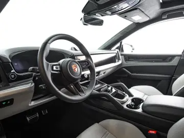 PORSCHE Cayenne Coupe Turbo E-Hybrid