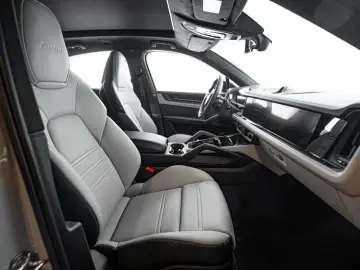 PORSCHE Cayenne Coupe Turbo E-Hybrid