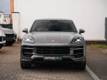 PORSCHE E-Hybrid Coupé