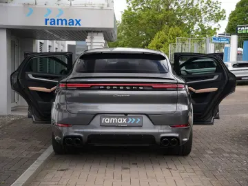 PORSCHE E-Hybrid Coupé