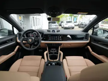 PORSCHE E-Hybrid Coupé