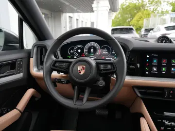PORSCHE E-Hybrid Coupé