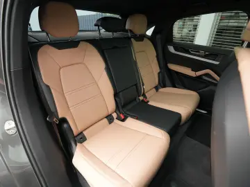 PORSCHE E-Hybrid Coupé