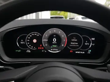 PORSCHE E-Hybrid Coupé