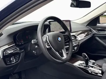 BMW 530dLuxury LivePro HUD HiFi Laser