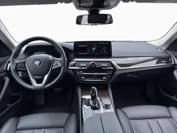 BMW 530dLuxury LivePro HUD HiFi Laser