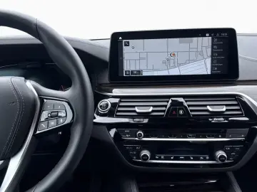 BMW 530dLuxury LivePro HUD HiFi Laser