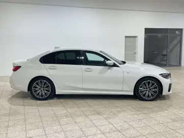 BMW 330i xDrive M Sport Package Laser HiFi R-Camera