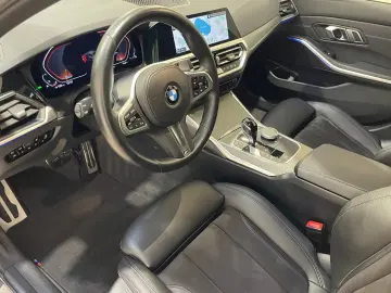 BMW 330i xDrive M Sport Package Laser HiFi R-Camera