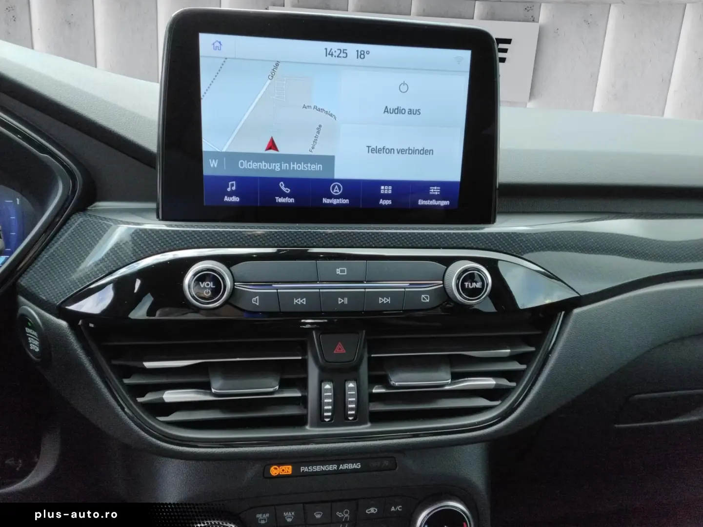 Ford Kuga ST-Line X PANO AHK KAM ACC NAVI