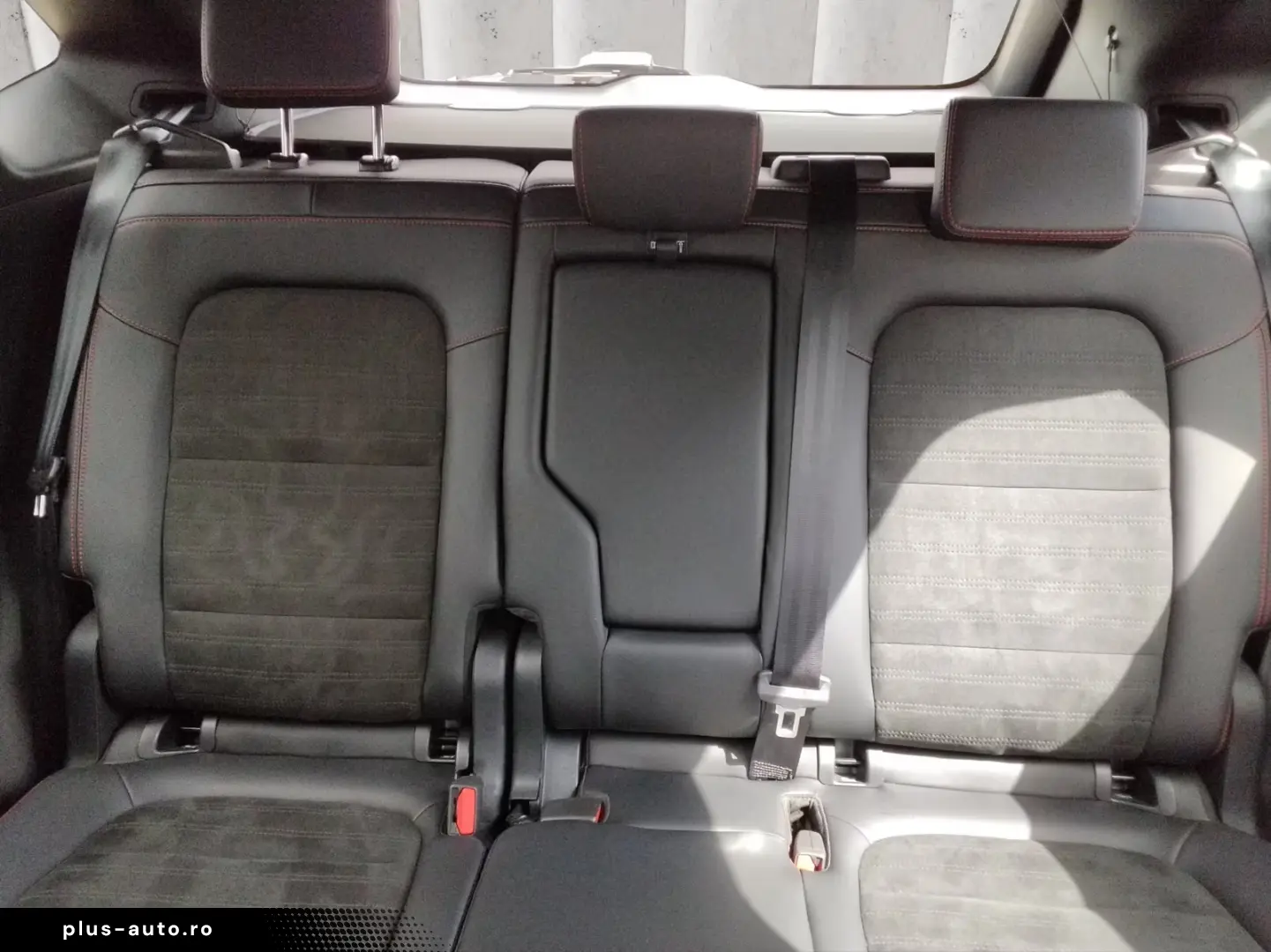 Ford Kuga ST-Line X PANO AHK KAM ACC NAVI