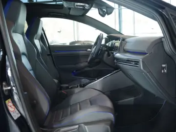 Volkswagen Golf R 4M JP Performance