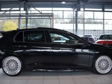 Volkswagen Golf R 4M JP Performance