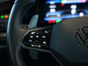 Volkswagen Golf R 4M JP Performance