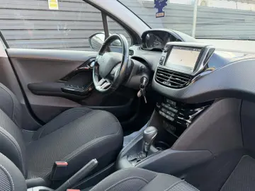Peugeot 208 Automat
