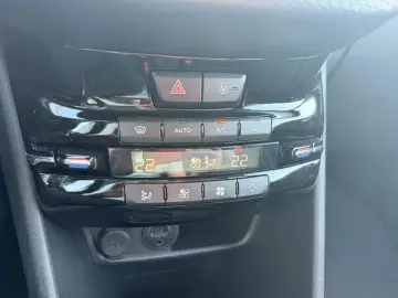 Peugeot 208 Automat