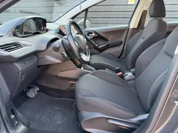 Peugeot 208 Automat