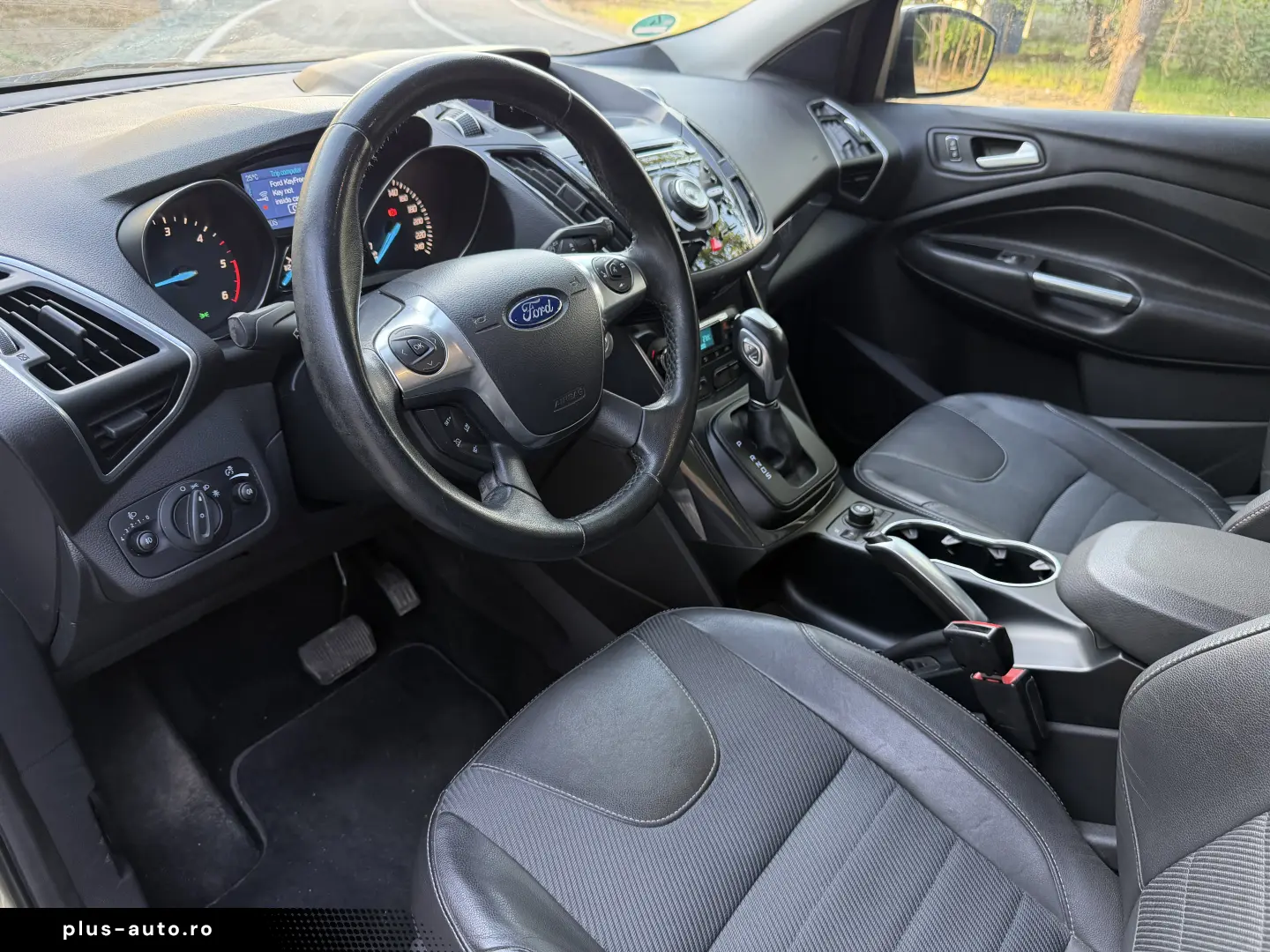 FORD KUGA AUTOMAT 4X4