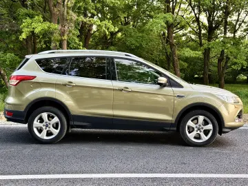 FORD KUGA AUTOMAT 4X4