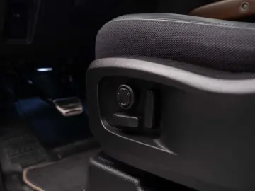 LAND ROVER Defender - Dynamic Winter Pack