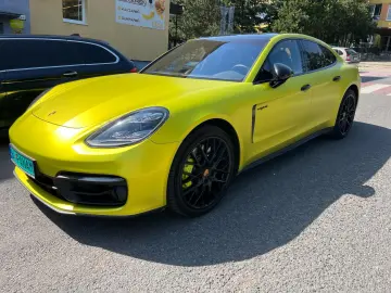 Porsche Panamera 4s