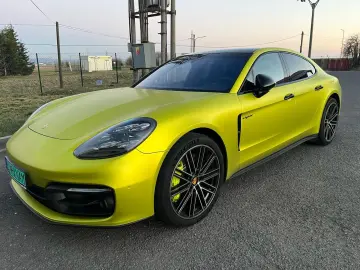 Porsche Panamera 4s