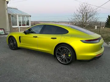 Porsche Panamera 4s