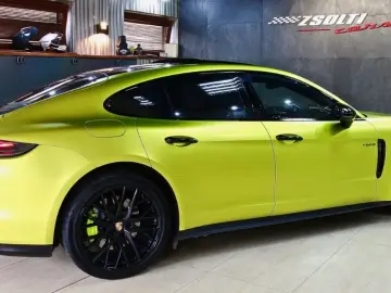 Porsche Panamera 4s